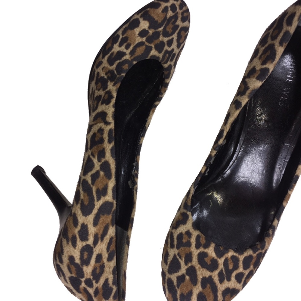 Nine West Cheetah Print Suede Heels Size 8